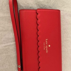 ♠️ Kate Spade wallet & cell phone holder.